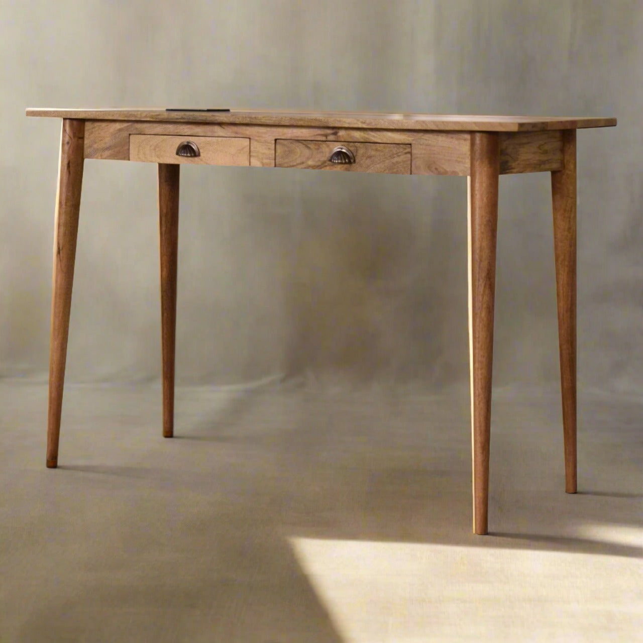 Smooth oak finish desk