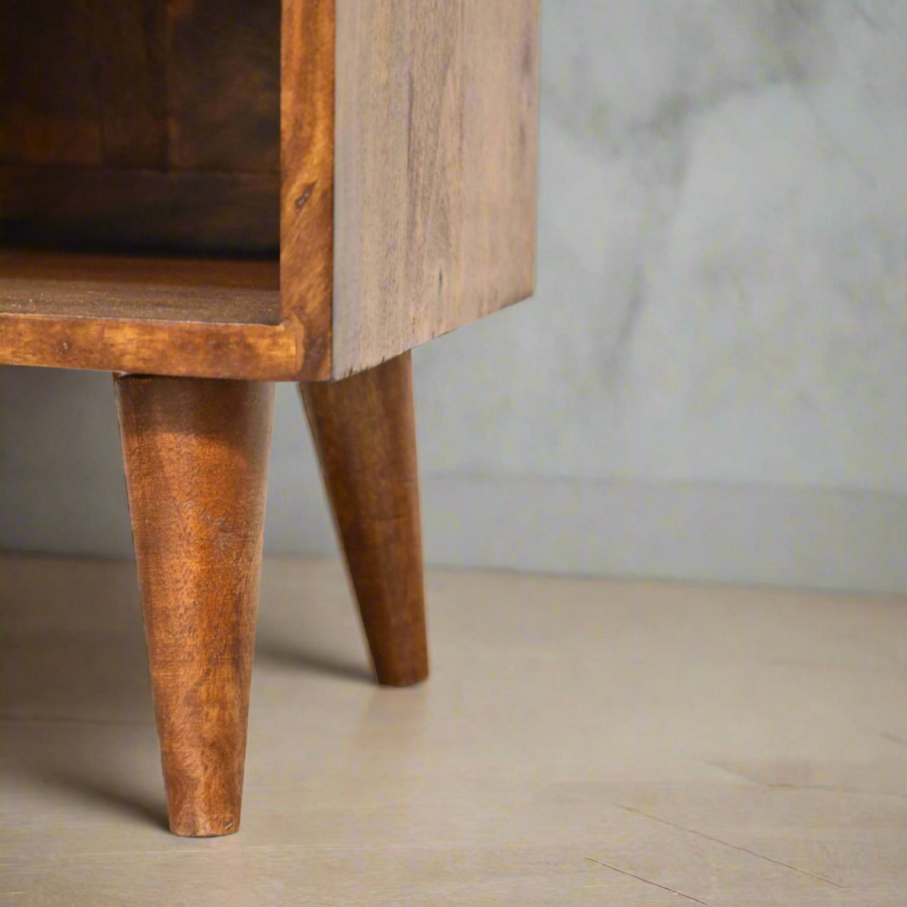 Nordic-style legs nightstand