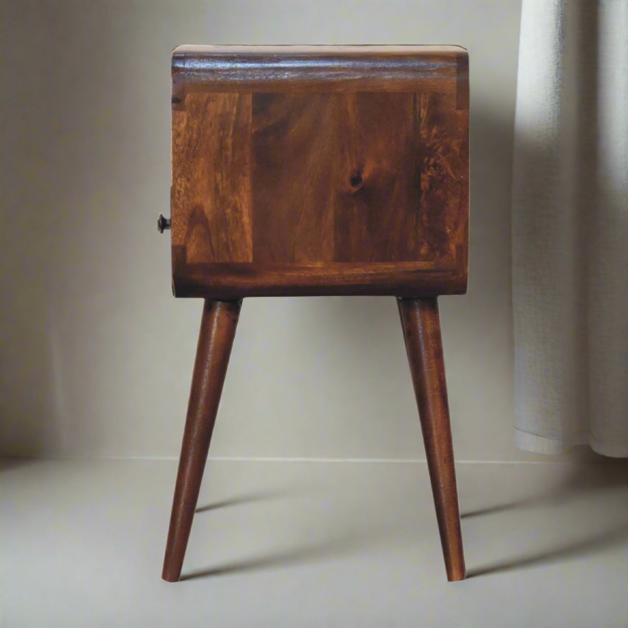 Nordic-style legs nightstand