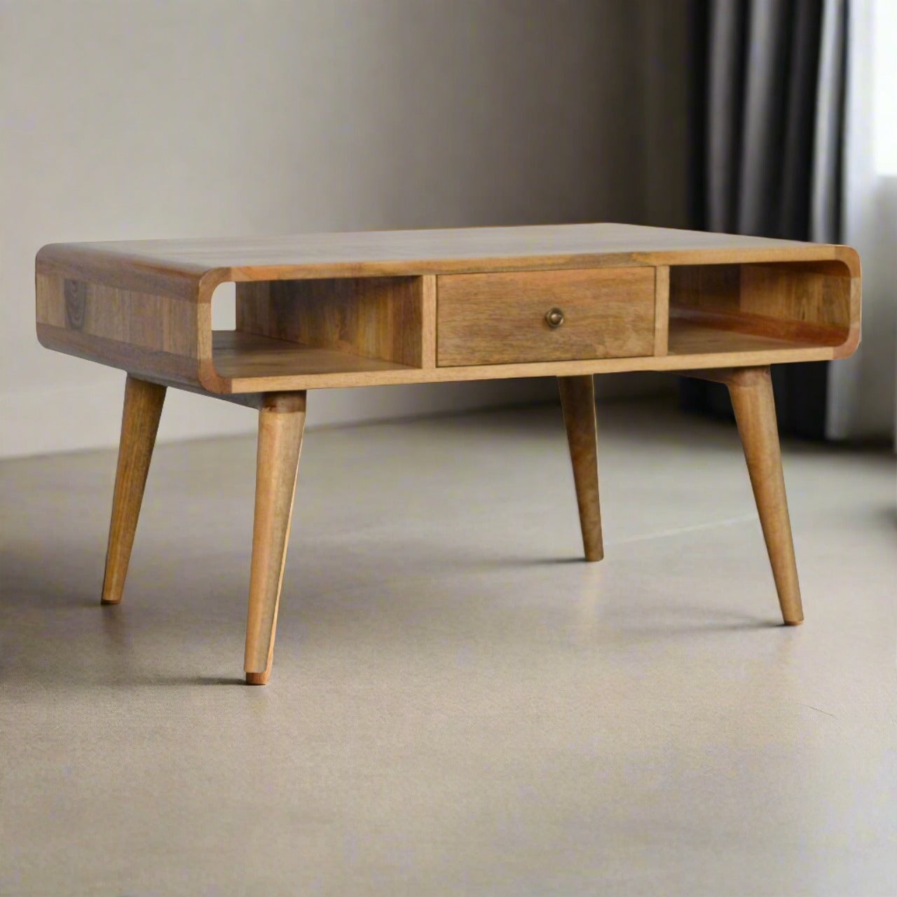 Coffee table with rounded edges Stylish coffee table with 2 drawers