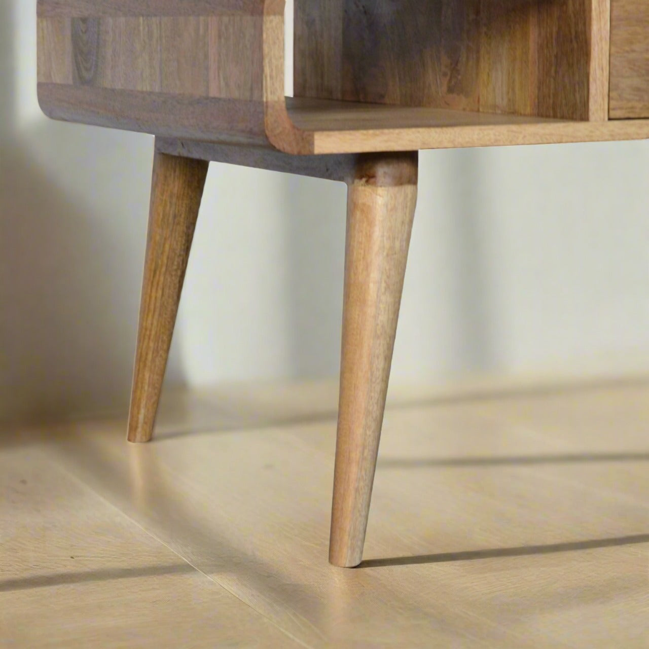 Scandinavian style coffee table legs