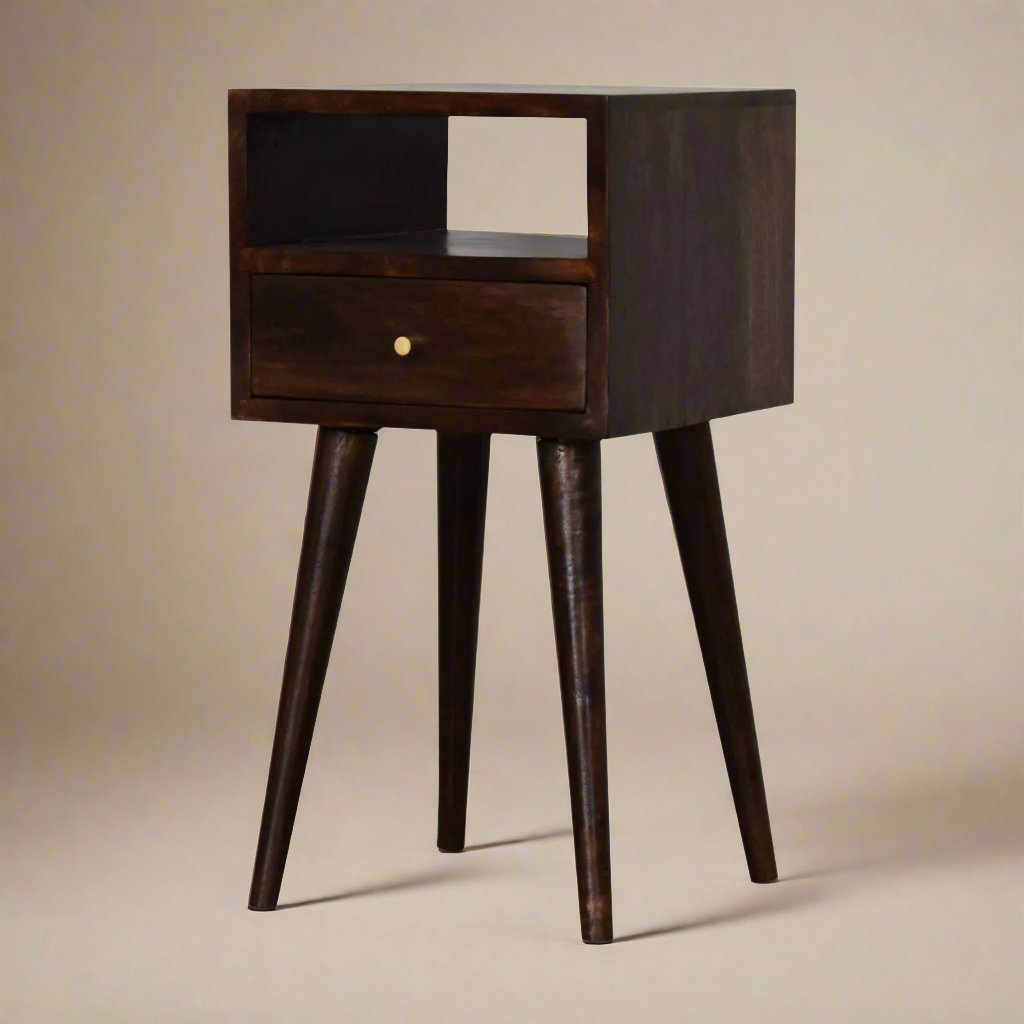 Mini Walnut Bedside table with 1 Drawer