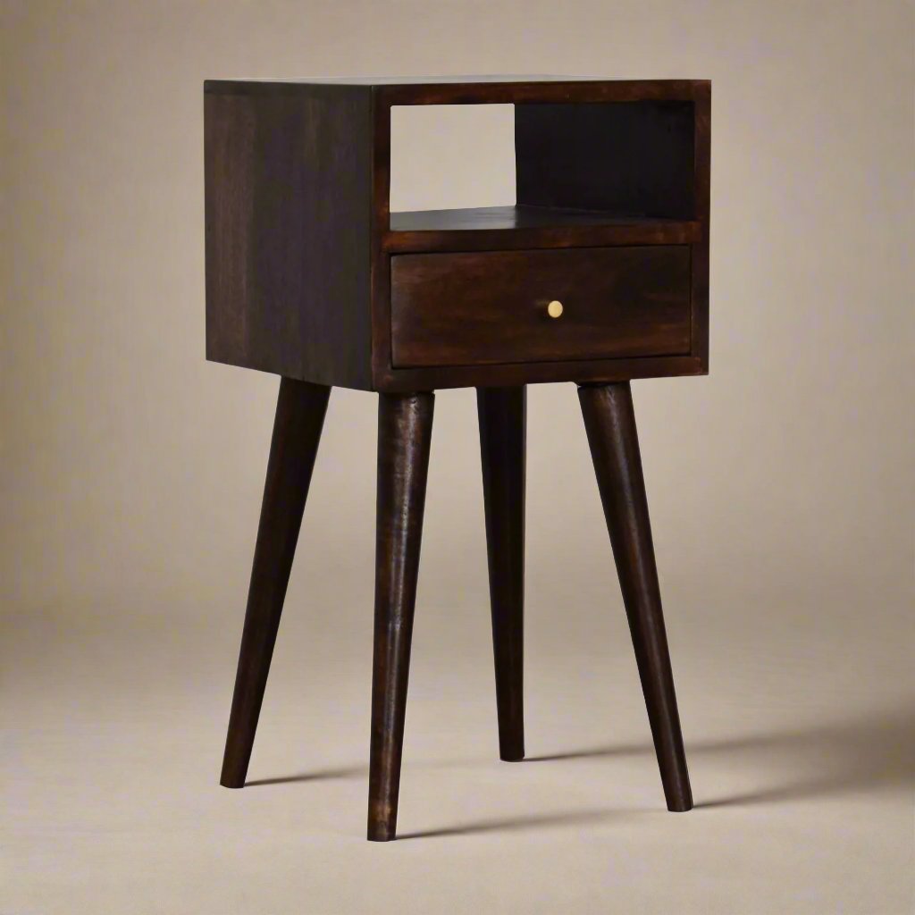 Mini Walnut Bedside table with 1 Drawer